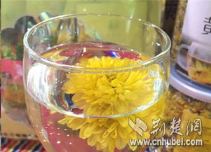 宜昌優(yōu)質(zhì)農(nóng)產(chǎn)品武漢受熱捧 參展首日銷(xiāo)售火爆，茶葉飄香引熱購(gòu)